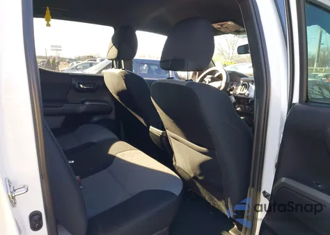 2023 Toyota Tacoma Trd Off Road z USA, uszkodzony, nr VIN 3TMCZ5AN5PM622482